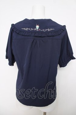 画像2: axes femme POETIQUE / レトロ喫茶刺繍パフ袖ブラウス  ネイビー Y-26-04-01-060-AX-BL-SZ-ZY