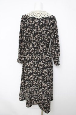 画像2: an another angelus / レース衿カシュクール花柄ワンピース  黒 Y-26-04-03-122-CA-OP-SZ-ZY