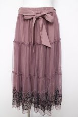 画像1: axes femme / 裾刺繍チュールティアードスカート  ピンク Y-26-04-03-143-AX-SK-SZ-ZS (1)
