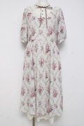 axes femme / アイビーローズ柄ワンピース  アイボリー Y-26-04-05-083-AX-OP-SZ-ZY