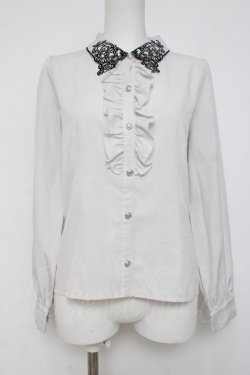 画像1: NIBBLE POISON / ゴシックバタフライ刺繍ブラウス  グレー Y-26-04-09-047-PU-BL-AS-ZY