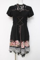 画像1: axes femme / フロントレースアップワンピース  黒 Y-26-04-09-095-AX-OP-SZ-ZY (1)