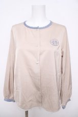 画像1: Maison de FLEUR Petite Robe canone / ラウンドネックブラウス  ベージュ Y-26-04-11-027-EL-BL-SZ-ZY (1)