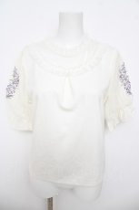 画像1: axes femme / ラベンダー刺繍プルオーバー M 白 Y-26-04-13-051-AX-TO-SZ-ZY (1)