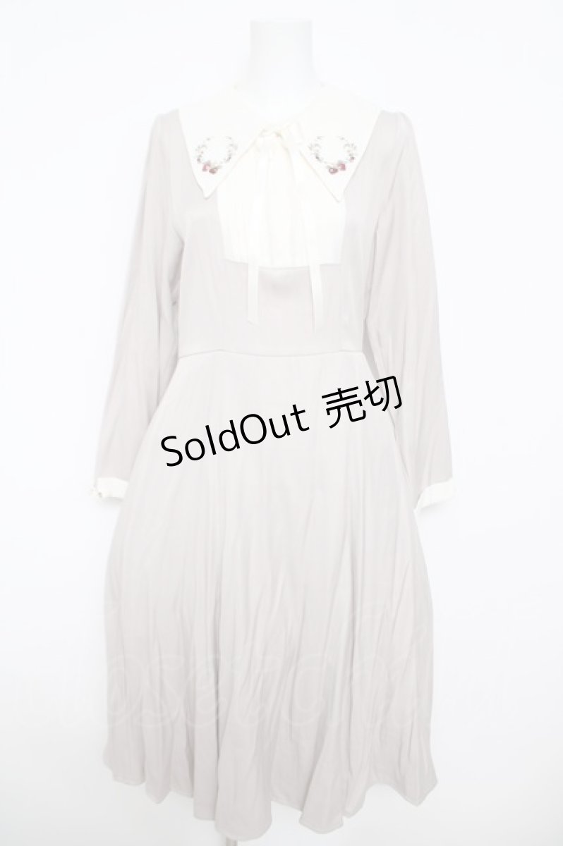 画像1: axes femme / ストロベリー刺繍ワンピース F クリーム Y-26-04-13-108-AX-OP-SZ-ZY (1)