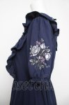 画像3: axes femme / ハシゴレース×袖バラ刺繍ワンピース F 紺 Y-26-04-13-132-AX-OP-SZ-ZY (3)