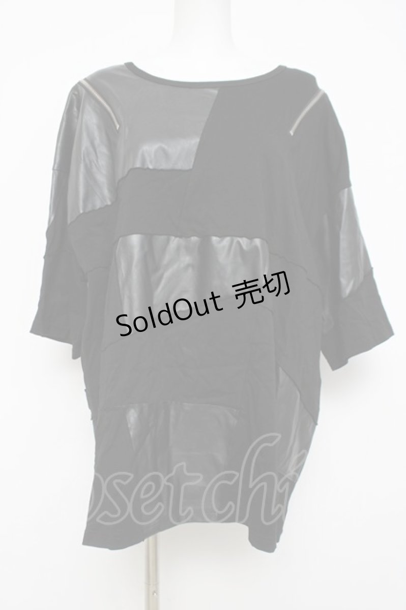画像1: CIVARIZE / PUレザー切り替えパッチワークショルダーZIP Tシャツ F ブラック Y-26-04-15-063-GO-TS-SZ-ZY (1)
