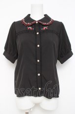 画像1: axes femme POETIQUE / ストロベリー刺繍ブラウス M 黒 Y-26-04-17-078-AX-BL-SZ-ZY (1)