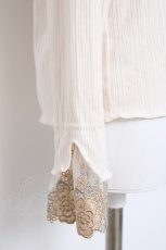 画像3: axes femme / 刺繍レース袖プチスタンドプルオーバー M 生成り Y-26-04-17-090-AX-TO-SZ-ZY (3)