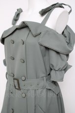 画像3: axes femme POETIQUE / トレンチ風オフショルワンピース  グリーン Y-26-04-17-167-AX-OP-SZ-ZY (3)