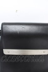 画像2: Jean Paul GAULTIER / メタルロゴプレート付きレザーリュック  ブラック Y-26-04-19-106-GO-BG-SZ-ZY (2)