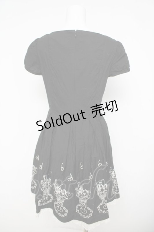 画像2: Emily Temple cute / 裾パフェ刺繍ワンピース  黒 Y-26-04-22-106-ET-OP-SZ-ZY (2)
