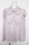 画像1: axes femme / リボンブローチセットブラウス  ラベンダー Y-26-04-23-018-AX-BL-SZ-ZY (1)