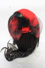 画像2: MABLE / バラ羽根付きミニハット  赤 Y-26-04-24-010-GO-AC-SZ-ZY (2)