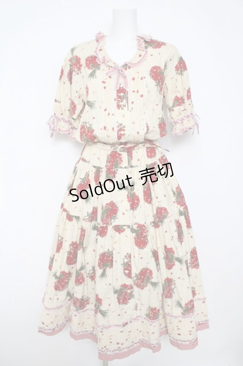 画像1: WONDERFUL WORLD / いちごブーケチェックワンピース  イエロー Y-26-04-24-094-LO-OP-SZ-ZY (1)