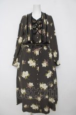 画像1: INGEBORG / カメリアとドットのワンピース F 黒 Y-26-04-24-100-LO-OP-SZ-ZY (1)