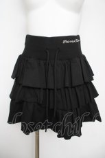 画像1: TRAVAS TOKYO / ロゴ刺繍フリルスカート F ブラック Y-26-04-24-149-PU-SK-SZ-ZY (1)