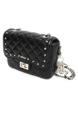 画像1: pium / チャーム付きキルティングミニショルダー  黒 Y-26-04-27-058-LO-BG-SZ-ZY (1)