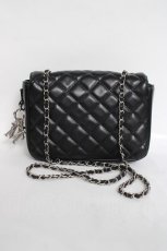 画像2: pium / チャーム付きキルティングミニショルダー  黒 Y-26-04-27-058-LO-BG-SZ-ZY (2)