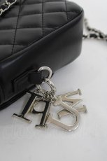 画像4: pium / チャーム付きキルティングミニショルダー  黒 Y-26-04-27-058-LO-BG-SZ-ZY (4)