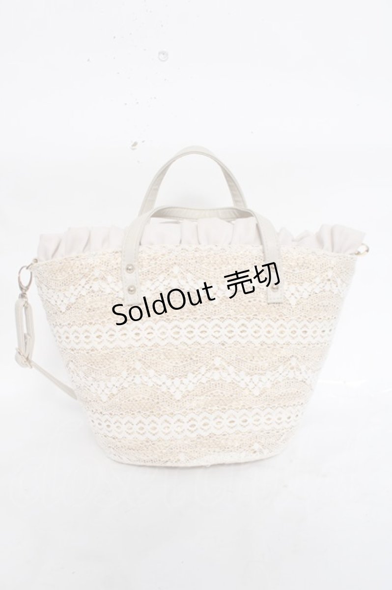 画像2: axes femme / リボンチャーム付きかごバッグ  オフ Y-26-04-27-061-AX-BG-SZ-ZY (2)