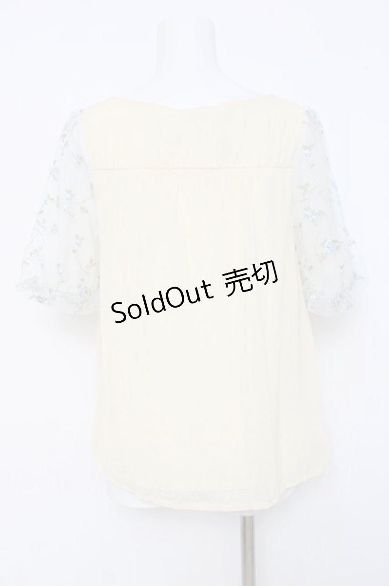 画像2: axes femme / お花刺繍チュール袖プルオーバー  生成り Y-26-04-27-091-AX-TO-SZ-ZS (2)