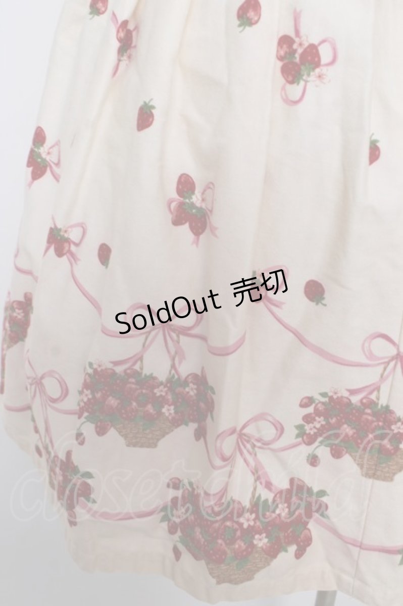 画像3: Emily Temple cute / ストロベリーバスケット柄キャミワンピース  アイボリー Y-26-04-27-152-ET-OP-SZ-ZY (3)