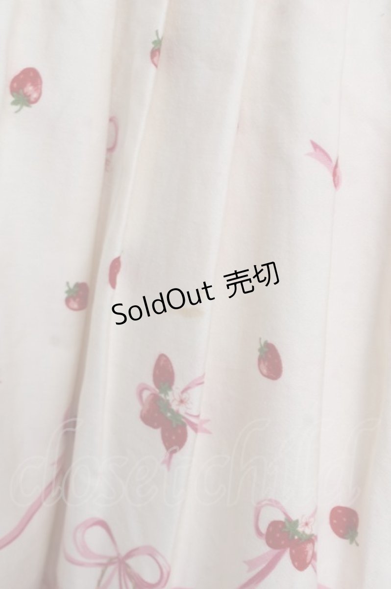 画像5: Emily Temple cute / ストロベリーバスケット柄キャミワンピース  アイボリー Y-26-04-27-152-ET-OP-SZ-ZY (5)