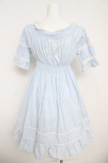 画像2: Emily Temple cute / ストライプ柄シャーリングワンピース  サックス Y-26-04-27-181-ET-OP-SZ-ZY (2)