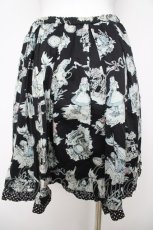 画像2: Emily Temple cute / アリスプリントスカート  黒 Y-26-04-27-237-ET-SK-SZ-ZY (2)