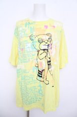 画像1: h.NAOTO / Kumata-san Passion Pink Big-T Tシャツ  イエロー Y-26-05-04-110-HN-TS-IG-ZY (1)
