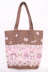 画像2: BABY,THE STARS SHINE BRIGHT / くまくみゃちゃんのスウィートチョコレート柄トートBag  ブラウン Y-26-05-04-017-BA-BG-SZ-ZY (2)