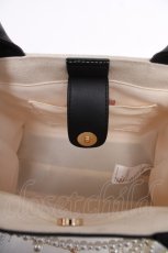 画像4: Maison de FLEUR / チャーム付きスクエア2wayバック  アイボリー Y-26-05-04-022-LO-BG-SZ-ZY (4)