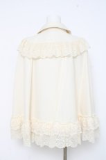 画像2: axes femme / リボン付レースフリルコート F 生成り Y-26-05-08-064-AX-JA-SZ-ZY (2)