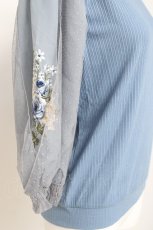 画像3: axes femme / フラワーブーケ刺繍プルオーバー  サックス Y-26-05-08-111-AX-TO-SZ-ZY (3)