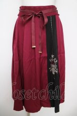 画像1: axes femme / チャイナ風刺繍スカート F ワイン Y-26-05-08-181-AX-SK-SZ-ZY (1)