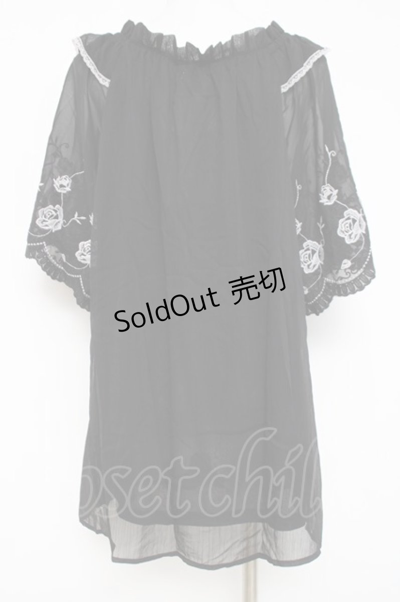 画像2: axes femme / 刺繍袖楊柳シフォンチュニック M 黒 Y-26-05-10-042-AX-OP-SZ-ZS (2)