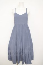 画像1: axes femme POETIQUE / プリーツデザインキャミワンピース M ブルーグレー Y-26-05-12-121-AX-OP-SZ-ZY (1)