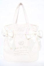 画像1: Maison de FLEUR / EC限定フラワージャガードダブルリボントートバッグ F3 アイボリー Y-26-05-15-018-LO-BG-SZ-ZY (1)