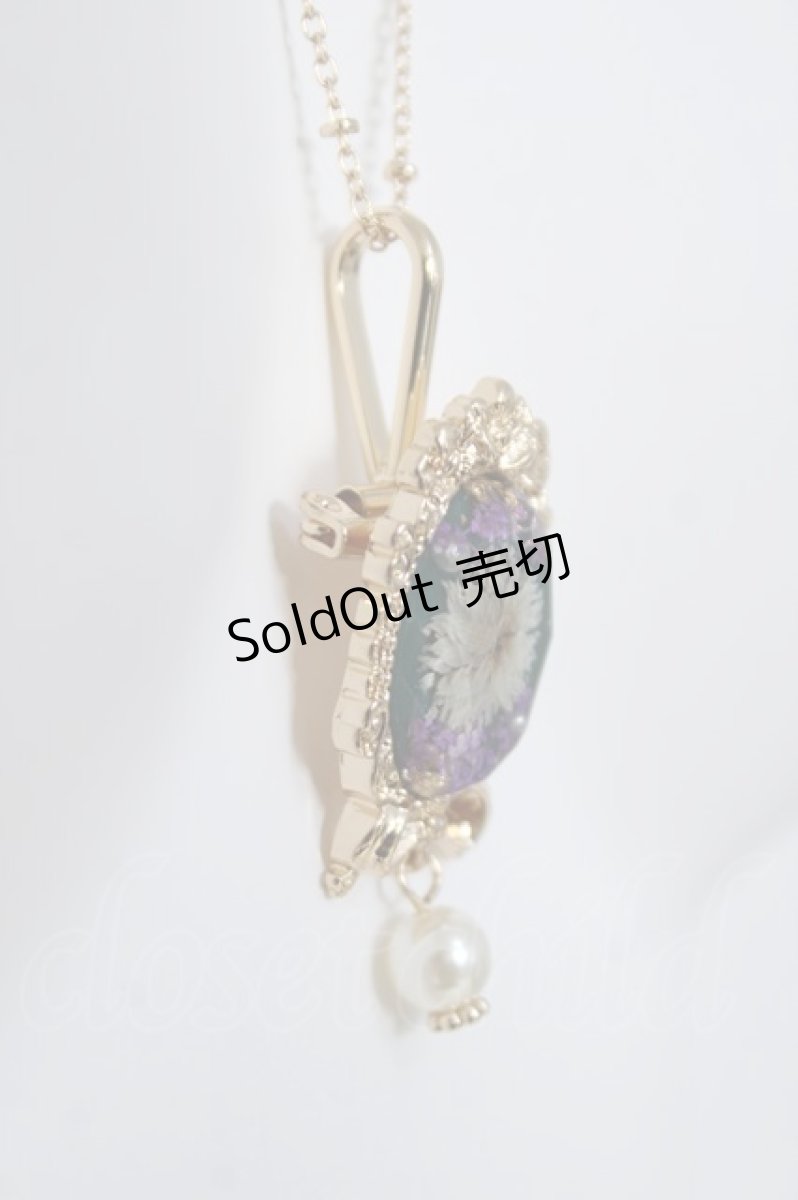 画像3: axes femme / 花封入モチーフネックレス  Bグリーン Y-26-05-17-006-AX-AC-SZ-ZY (3)