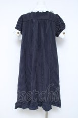 画像2: axes femme POETIQUE / メッセージリボン半袖ワンピース  紺 Y-26-05-17-072-AX-OP-SZ-ZY (2)