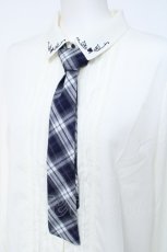 画像3: axes femme POETIQUE / ネクタイ付トランプ刺繍ブラウス M 生成り Y-26-05-17-028-AX-BL-SZ-ZY (3)