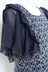 画像3: axes femme / 袖フリルカットワークレーストップス  紺 Y-26-05-19-045-AX-TO-SZ-ZY (3)