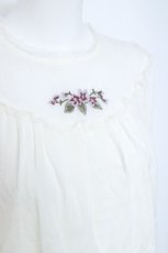 画像3: Fi.n.t / パンジー刺繍トップス  生成り Y-26-05-19-047-CA-TO-SZ-ZY (3)