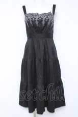 画像1: axes femme POETIQUE / スカラップ刺繍キャミワンピース  黒 Y-26-05-19-099-AX-OP-SZ-ZY (1)