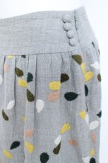 画像3: arcatere / 葉っぱ風刺繍スカート  グレー Y-26-05-19-151-LO-SK-AS-ZY (3)