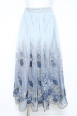 画像1: axes femme / グラデチュール刺繍スカート  サックス Y-26-05-19-167-AX-SK-SZ-ZY (1)