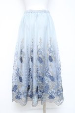 画像2: axes femme / グラデチュール刺繍スカート  サックス Y-26-05-19-167-AX-SK-SZ-ZY (2)