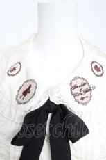 画像3: Amavel / 赤ずきんモチーフ刺繍入り　配色リボンタイ付ブラウス M アイボリー/黒 Y-26-05-21-071-CA-BL-SZ-ZY (3)