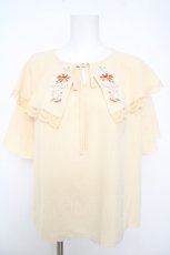 画像1: axes femme / 刺繍入ケープブラウス F 生成り Y-26-05-21-032-AX-BL-SZ-ZY (1)